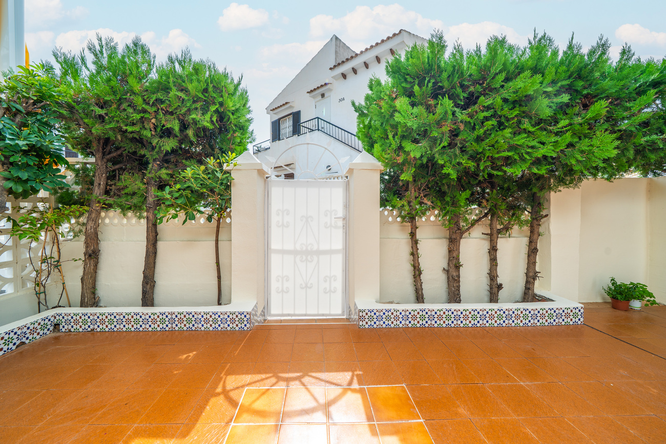 2 Bed, 1 Bath, HouseFor Sale, Torrevieja, Alicante