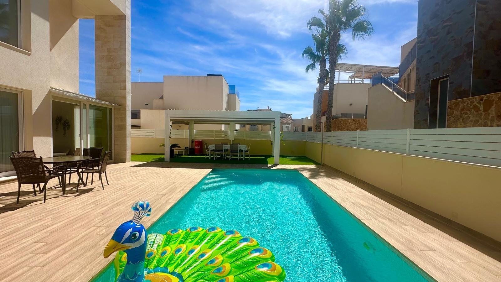 3 Bed, 3 Bath, HouseFor Sale, Torrevieja, Alicante