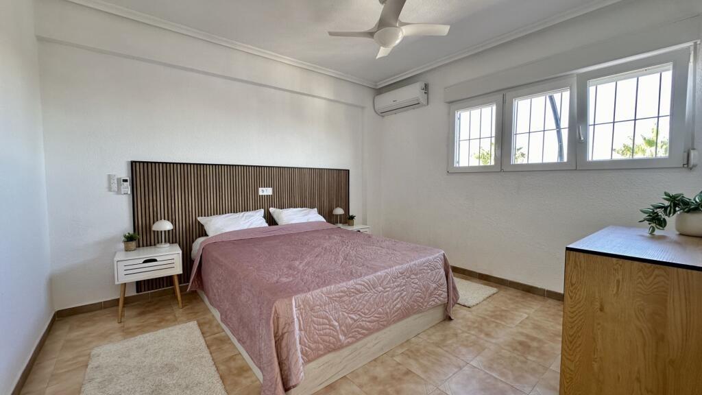 2 Bed, 2 Bath, ApartmentFor Sale, Torrevieja, Alicante