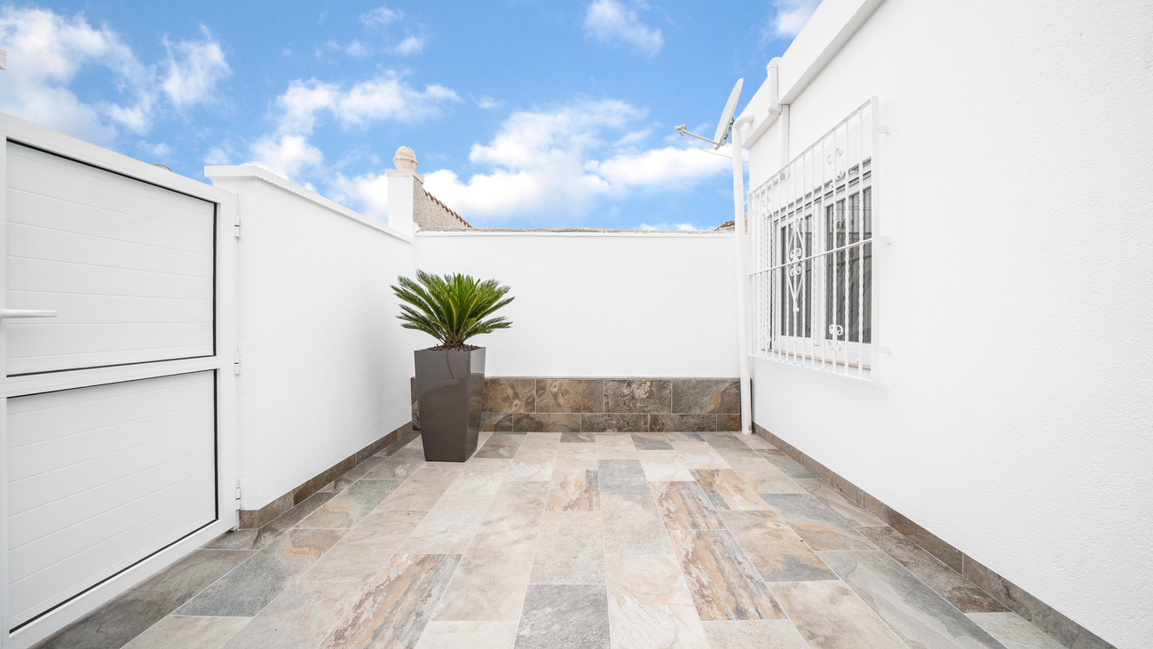 3 Bed, 1 Bath, HouseFor Sale, Torrevieja, Alicante