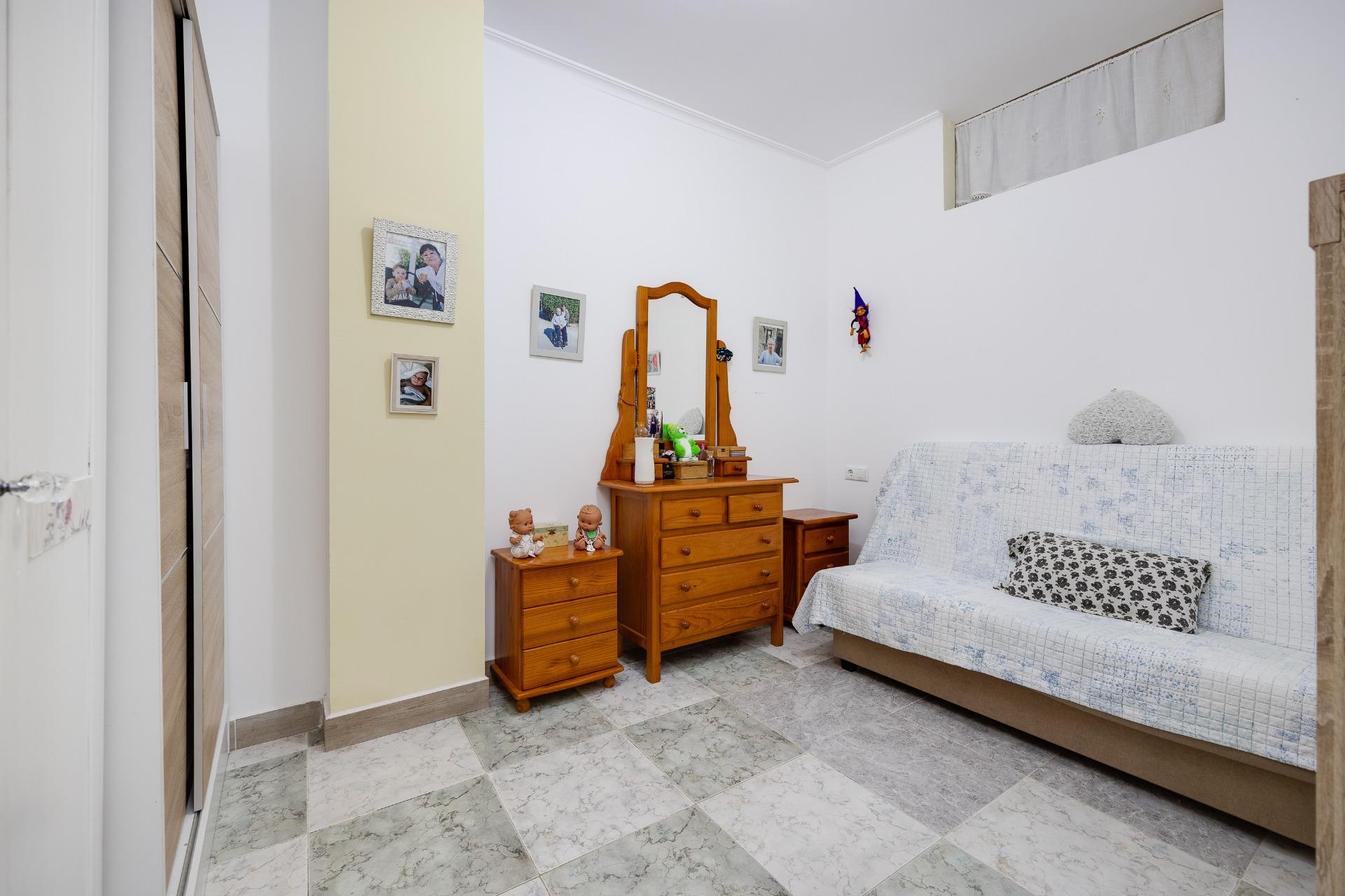 3 Bed, 2 Bath, ApartmentFor Sale, Torrevieja, Alicante