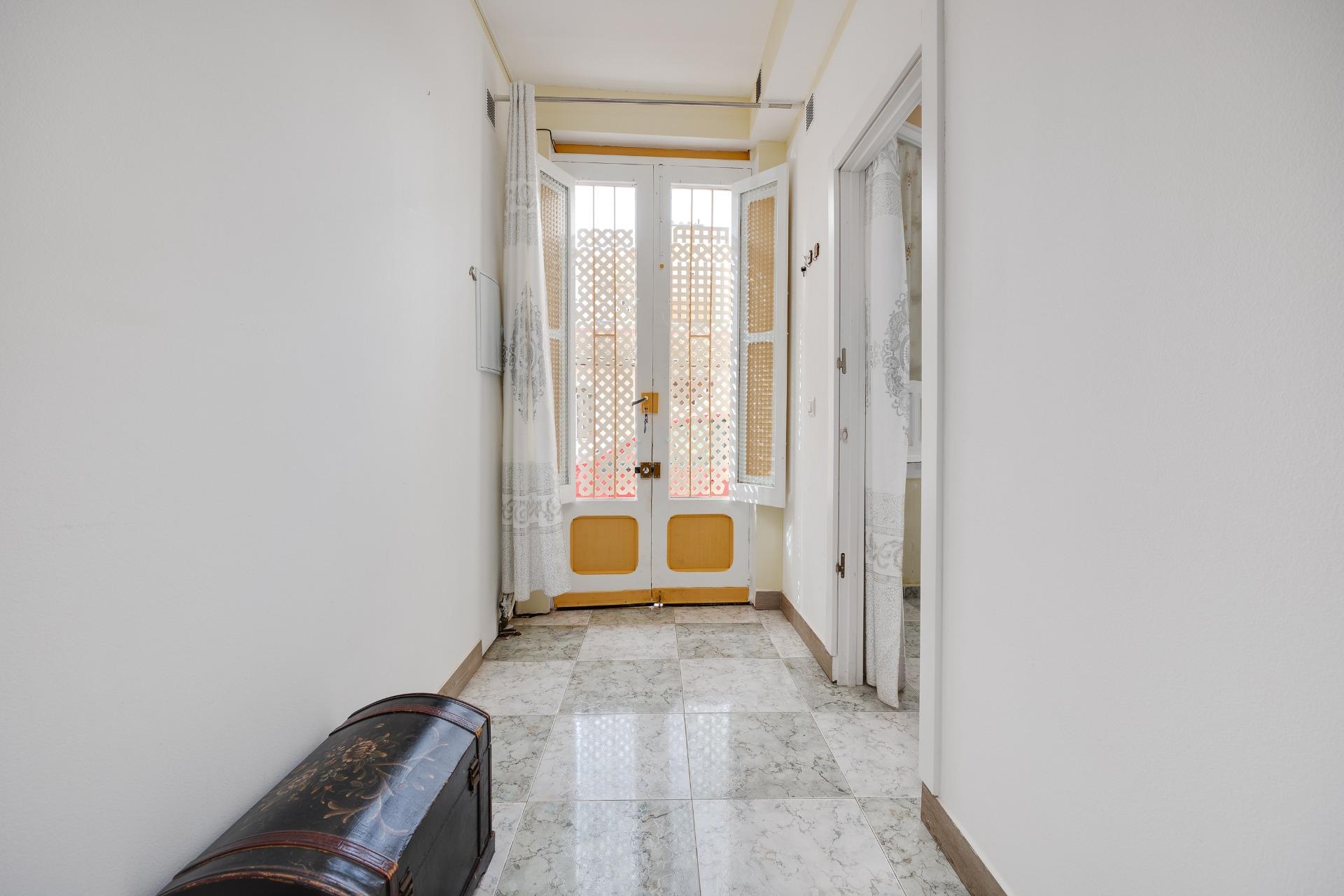 3 Bed, 2 Bath, ApartmentFor Sale, Torrevieja, Alicante