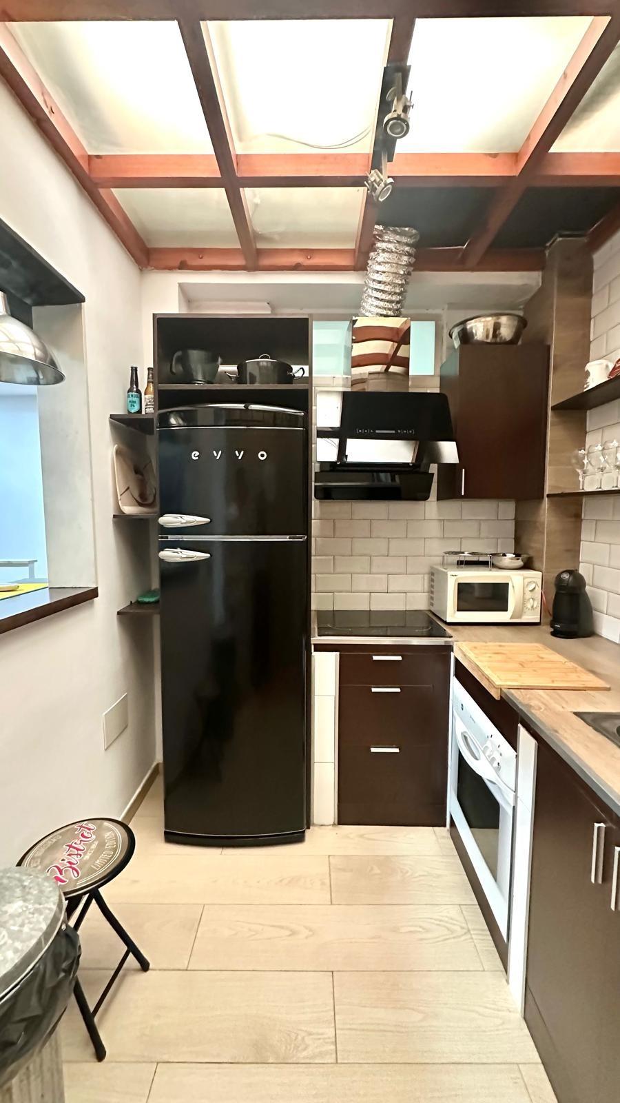 4 Bed, 1 Bath, ApartmentFor Sale, Torrevieja, Alicante