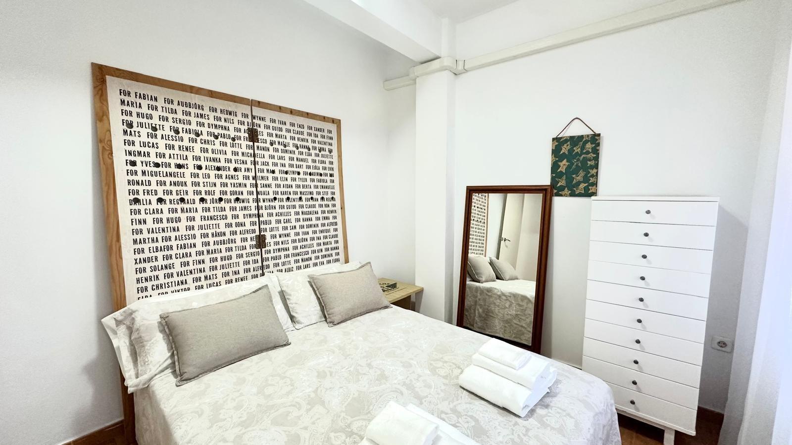 4 Bed, 1 Bath, ApartmentFor Sale, Torrevieja, Alicante