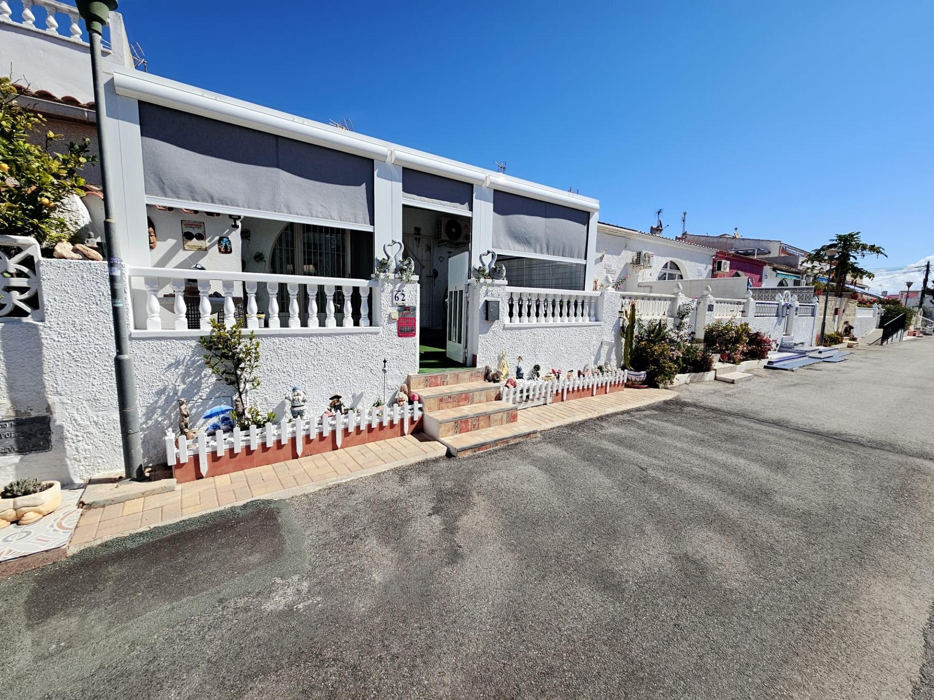 2 Bed, 1 Bath, HouseFor Sale, Torrevieja, Alicante