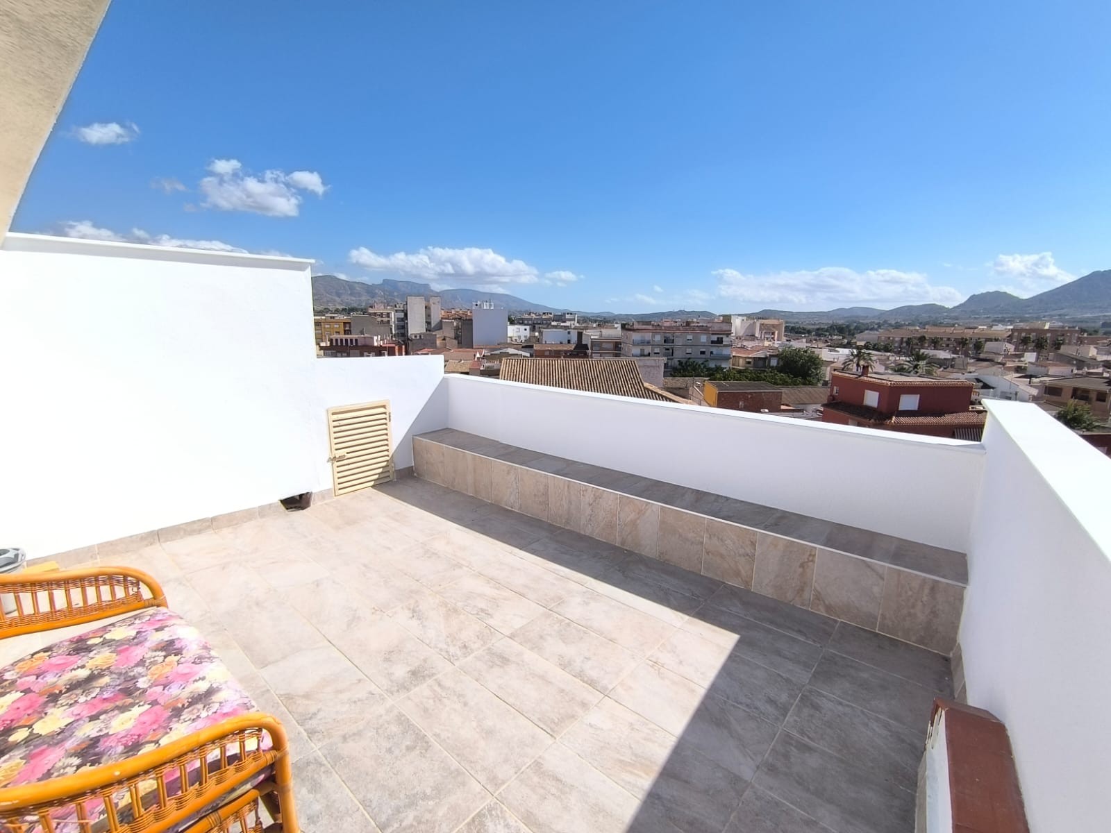 3 Bed, 2 Bath, ApartmentFor Sale, Sax, Alicante