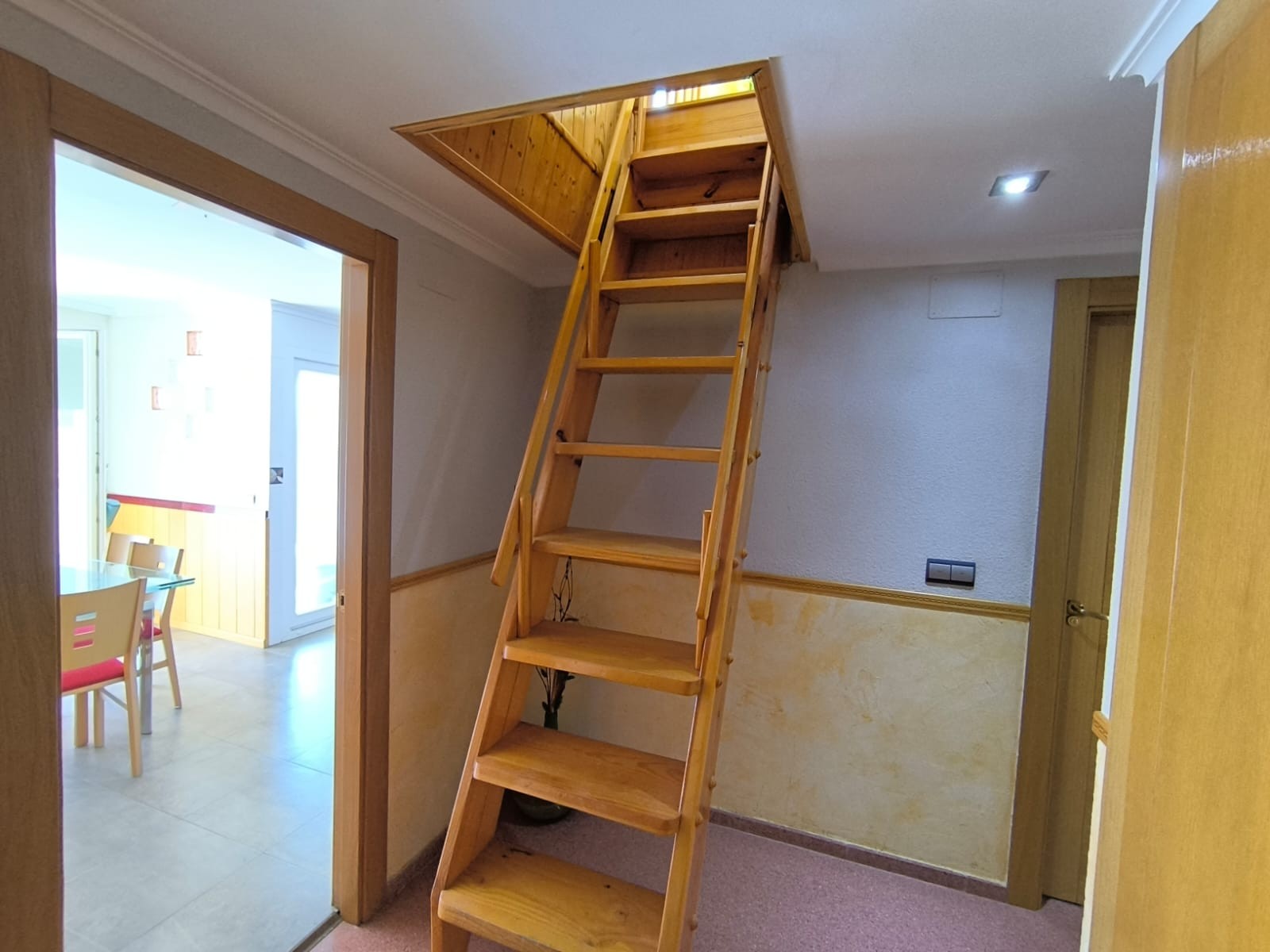 3 Bed, 2 Bath, ApartmentFor Sale, Sax, Alicante