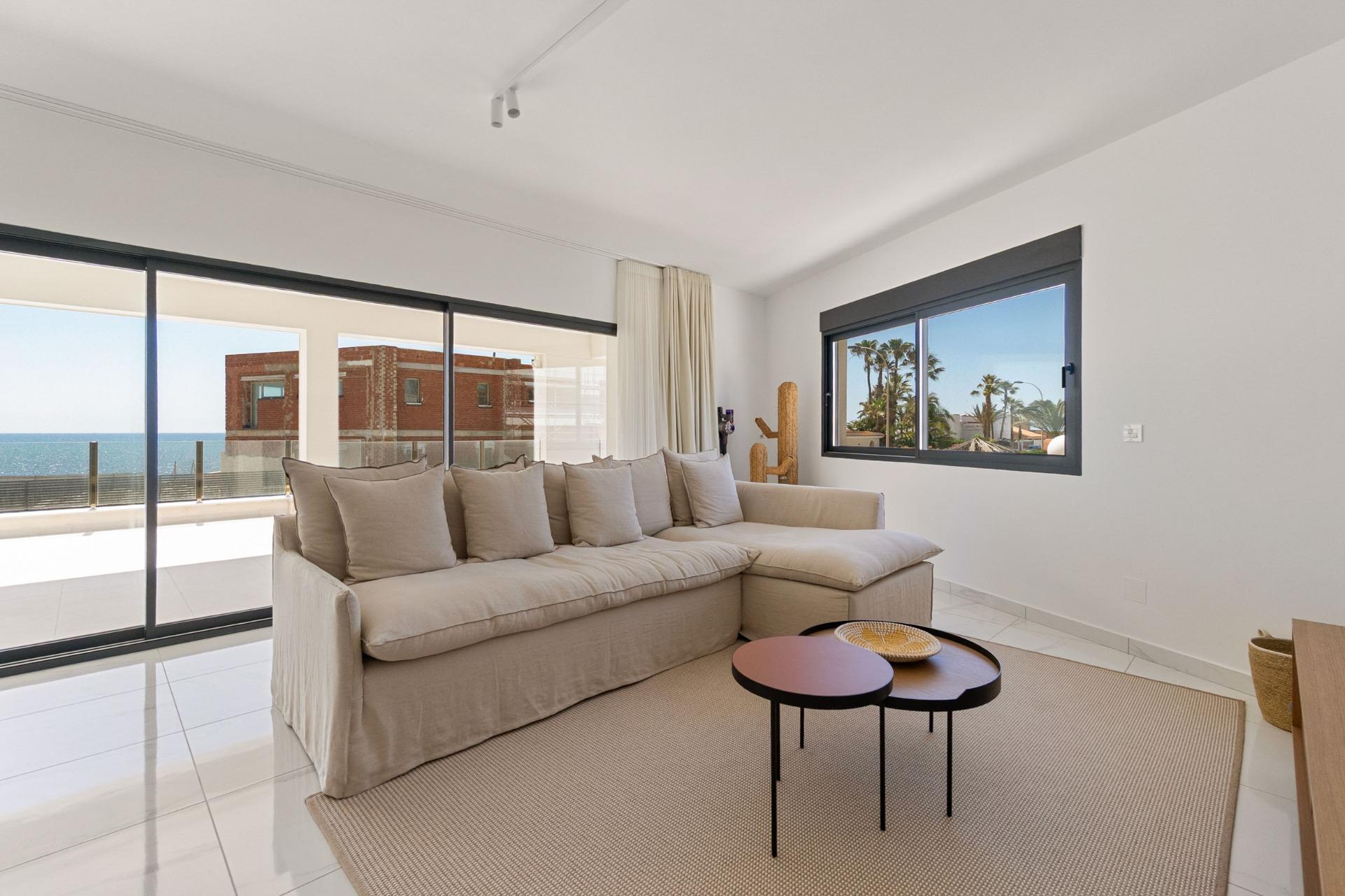 5 Bed, 3 Bath, HouseFor Sale, Torrevieja, Alicante