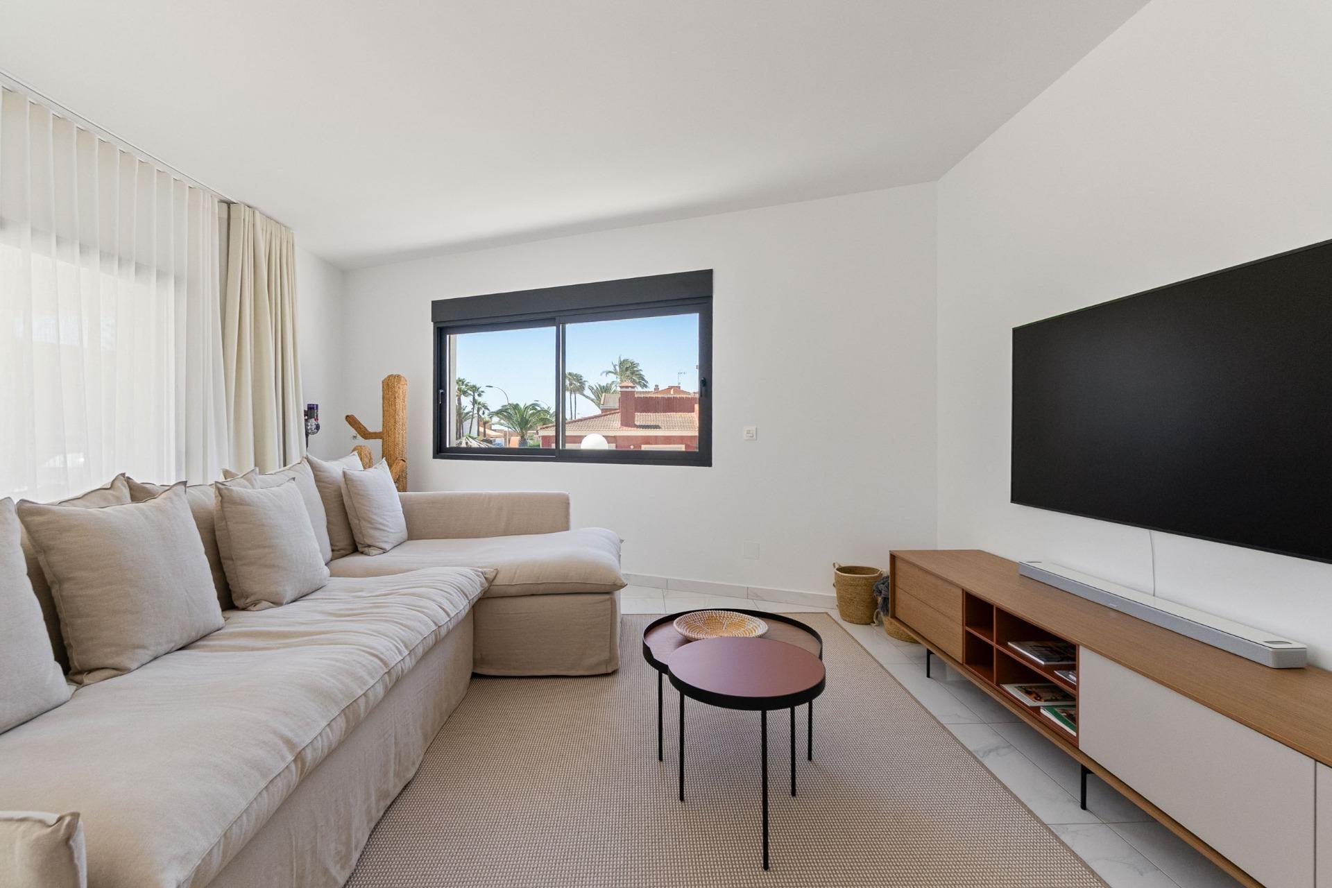 5 Bed, 3 Bath, HouseFor Sale, Torrevieja, Alicante