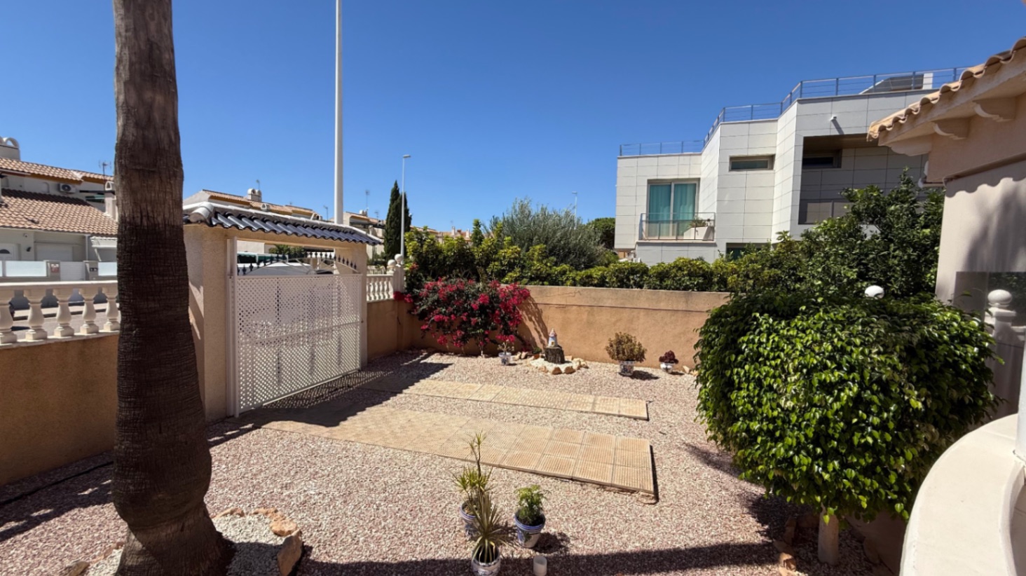 4 Bed, 2 Bath, HouseFor Sale, Orihuela Costa, Alicante