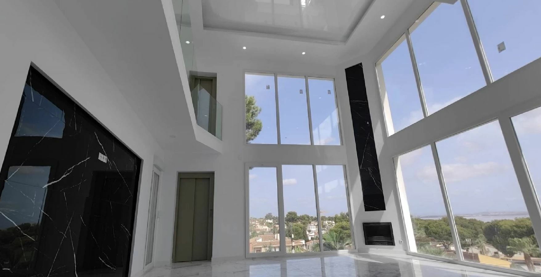 6 Bed, 3 Bath, HouseFor Sale, Torrevieja, Alicante