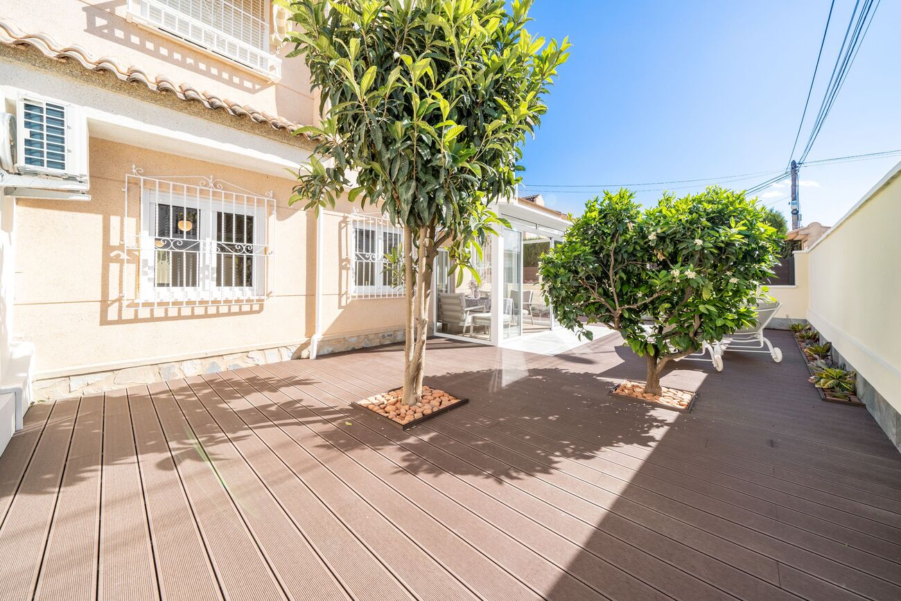 2 Bed, 1 Bath, ApartmentFor Sale, Torrevieja, Alicante