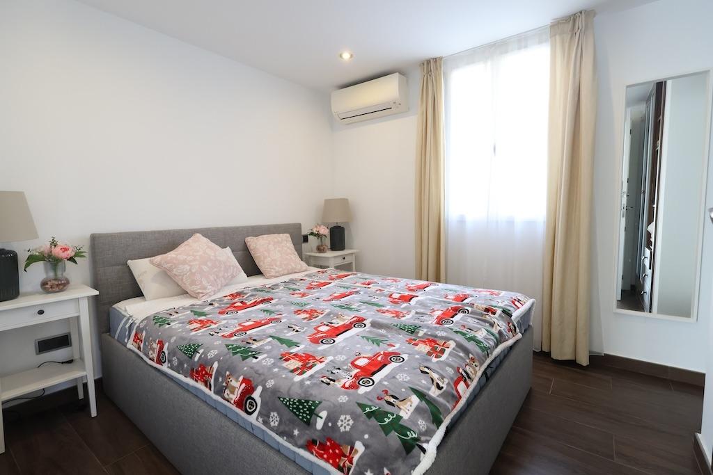 4 Bed, 3 Bath, HouseFor Sale, Cabo Roig, Alicante