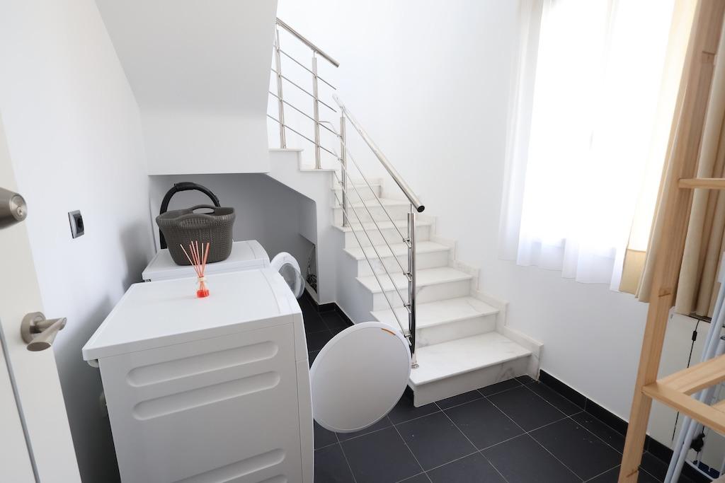 4 Bed, 3 Bath, HouseFor Sale, Cabo Roig, Alicante