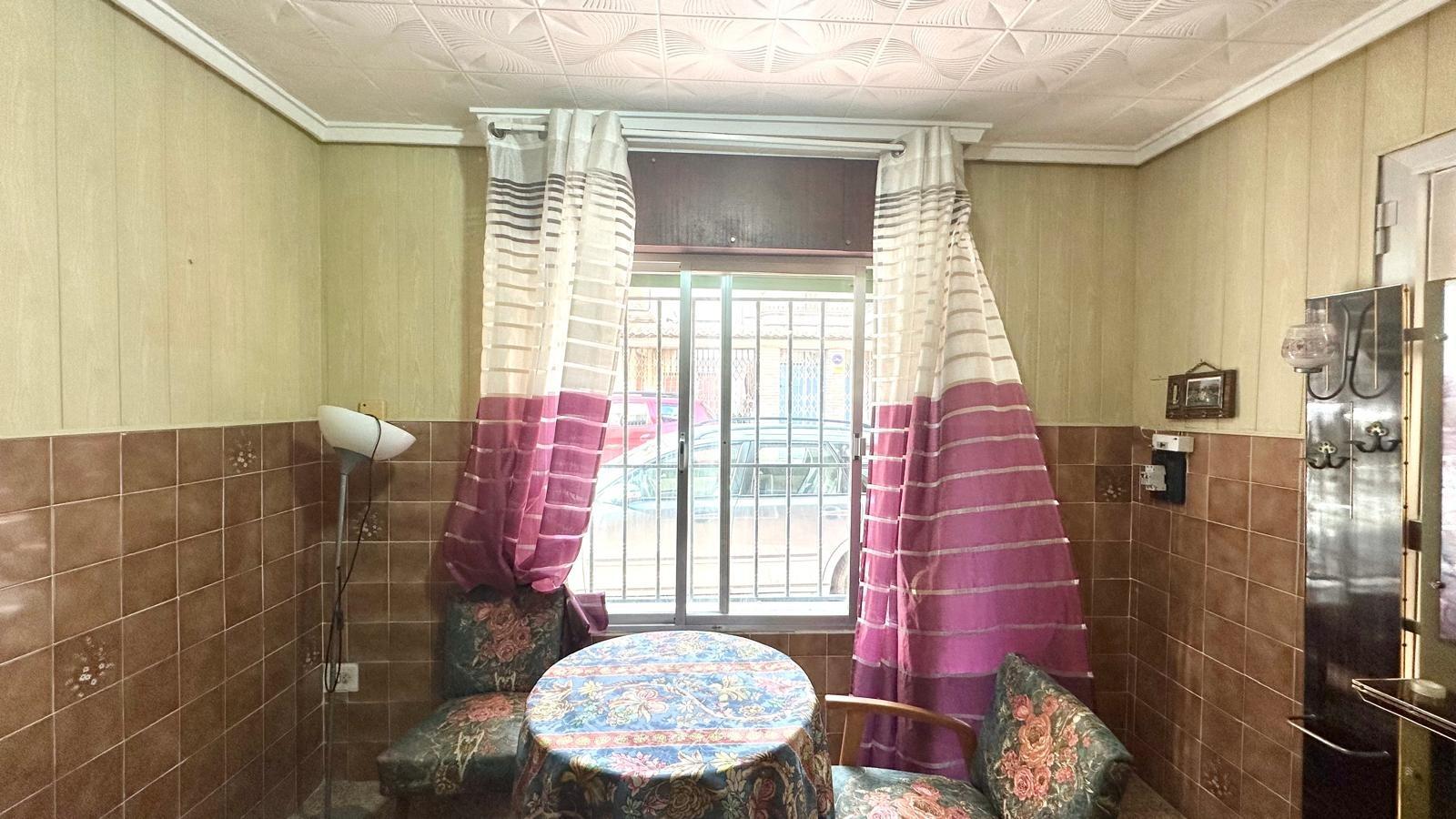 4 Bed, 2 Bath, HouseFor Sale, Torrevieja, Alicante