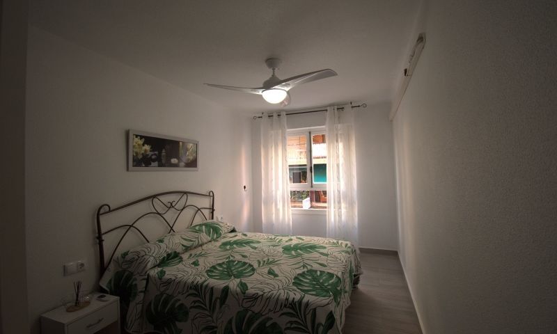 3 Bed, 1 Bath, ApartmentFor Sale, Torrevieja, Alicante