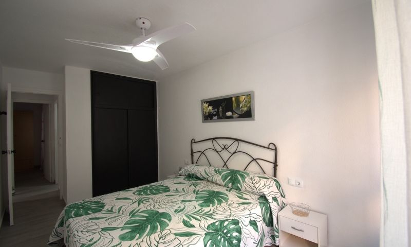 3 Bed, 1 Bath, ApartmentFor Sale, Torrevieja, Alicante