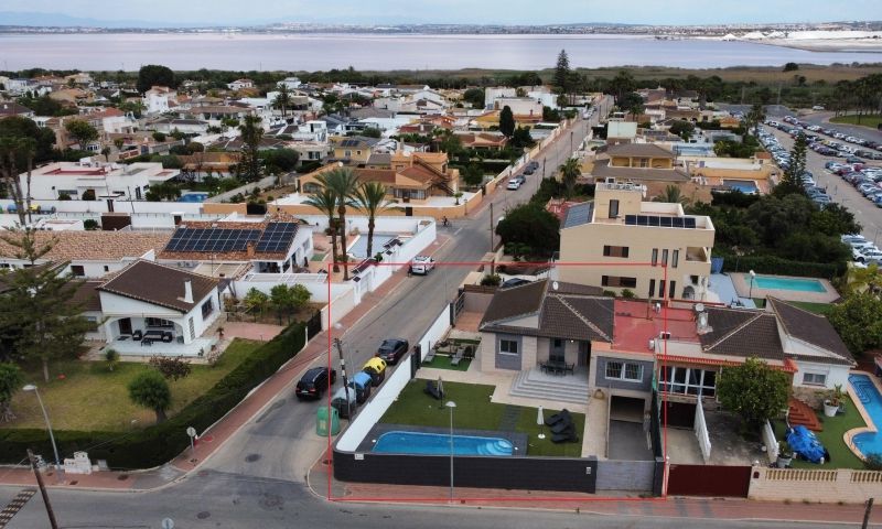 3 Bed, 2 Bath, HouseFor Sale, Torrevieja, Alicante