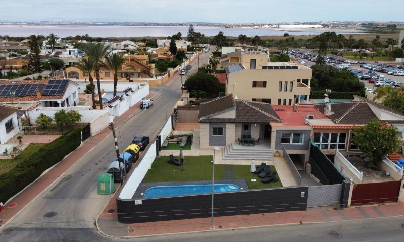 3 Bed, 2 Bath, HouseFor Sale, Torrevieja, Alicante