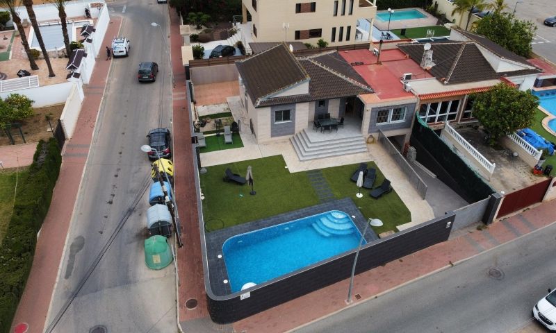 3 Bed, 2 Bath, HouseFor Sale, Torrevieja, Alicante