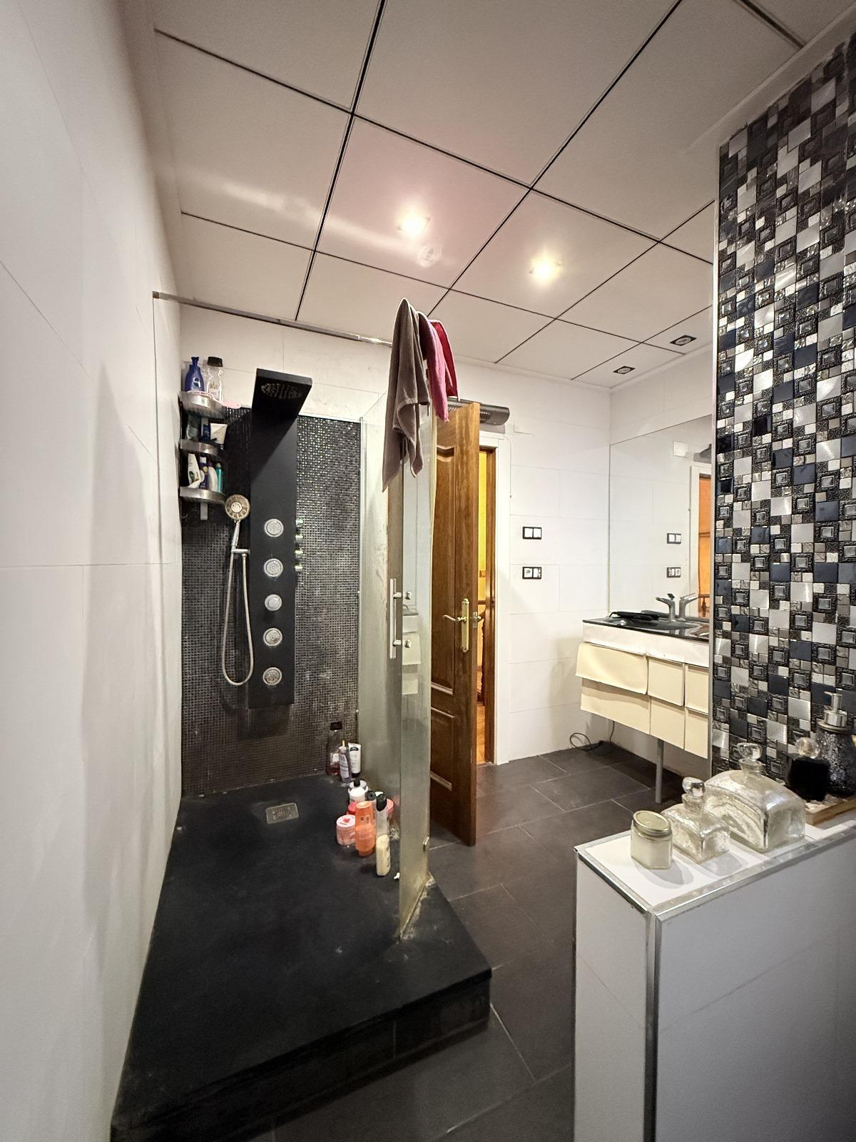 4 Bed, 2 Bath, HouseFor Sale, Torrevieja, Alicante