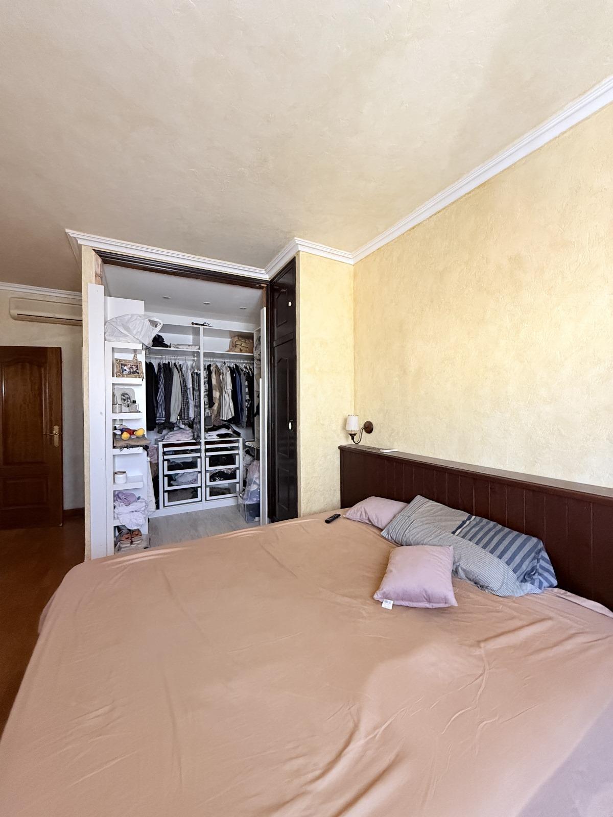 4 Bed, 2 Bath, HouseFor Sale, Torrevieja, Alicante