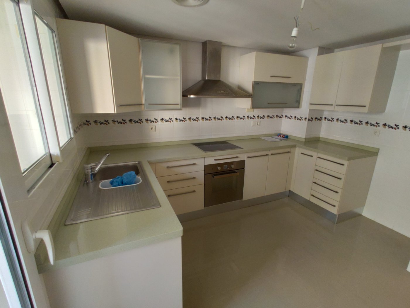 3 Bed, 2 Bath, ApartmentFor Sale, Torrevieja, Alicante