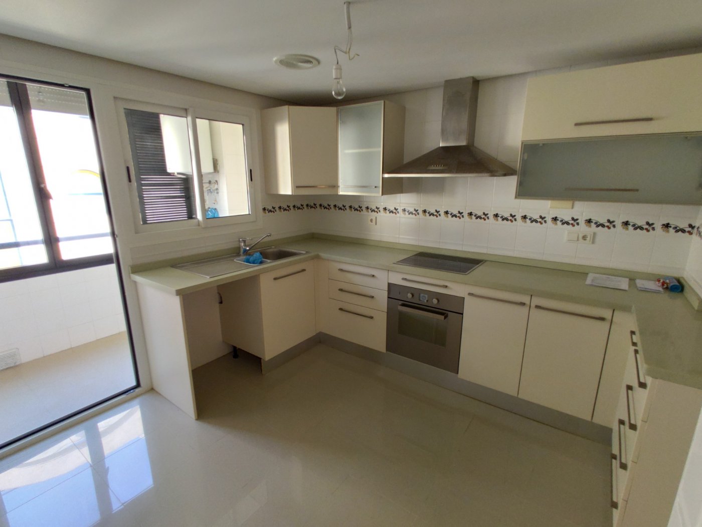 3 Bed, 2 Bath, ApartmentFor Sale, Torrevieja, Alicante