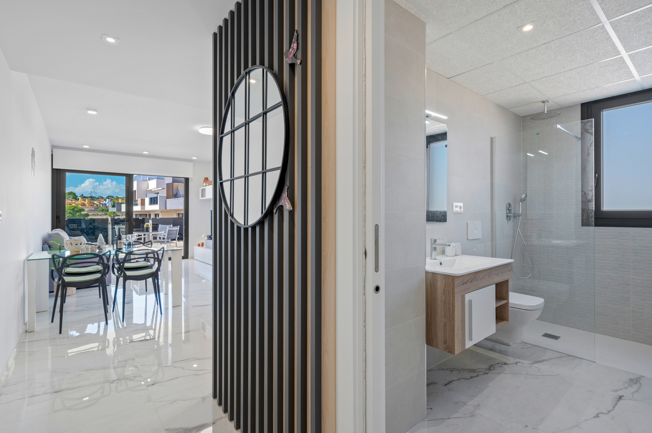 2 Bed, 2 Bath, ApartmentFor Sale, Villamartin, Alicante