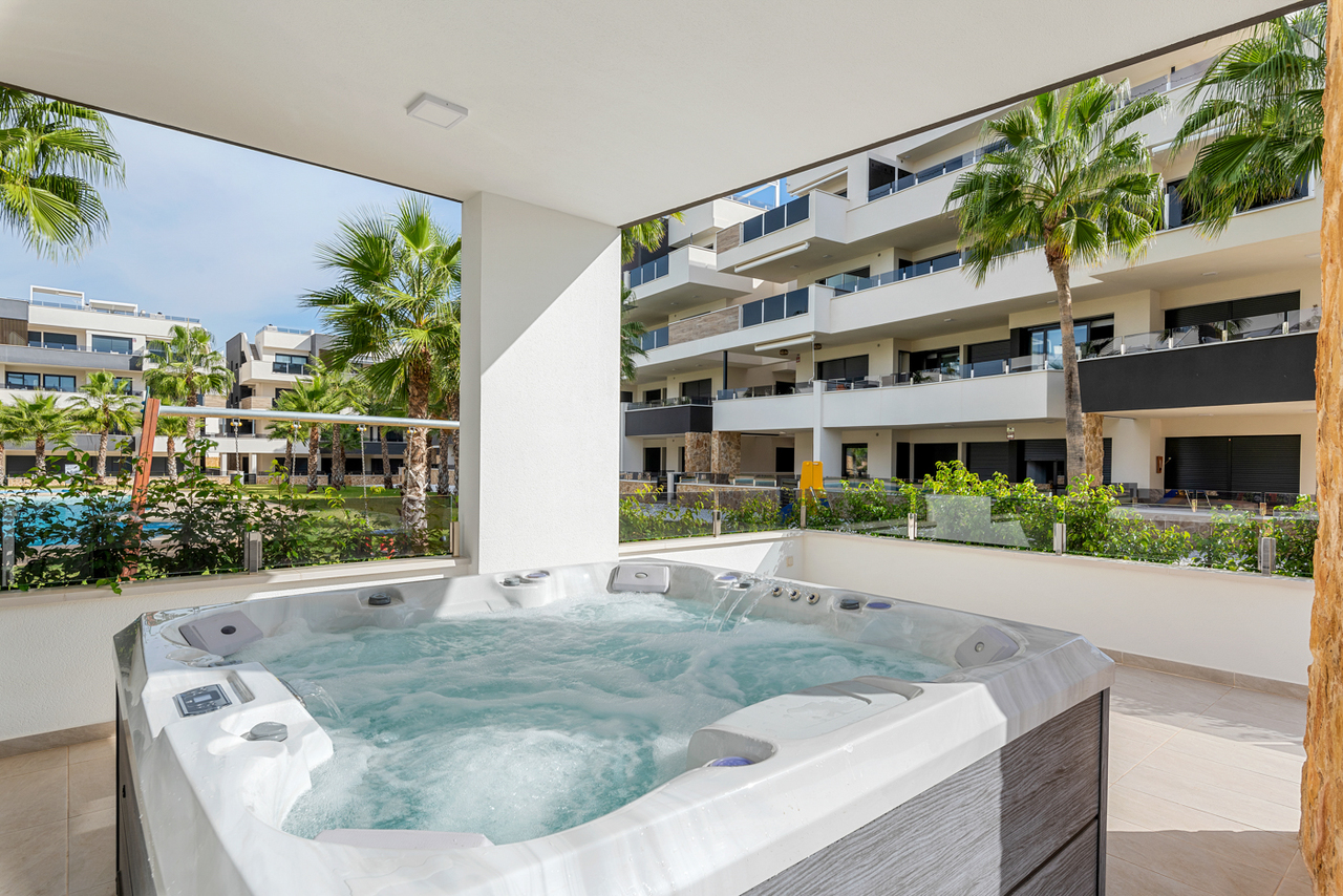 2 Bed, 2 Bath, ApartmentFor Sale, Villamartin, Alicante