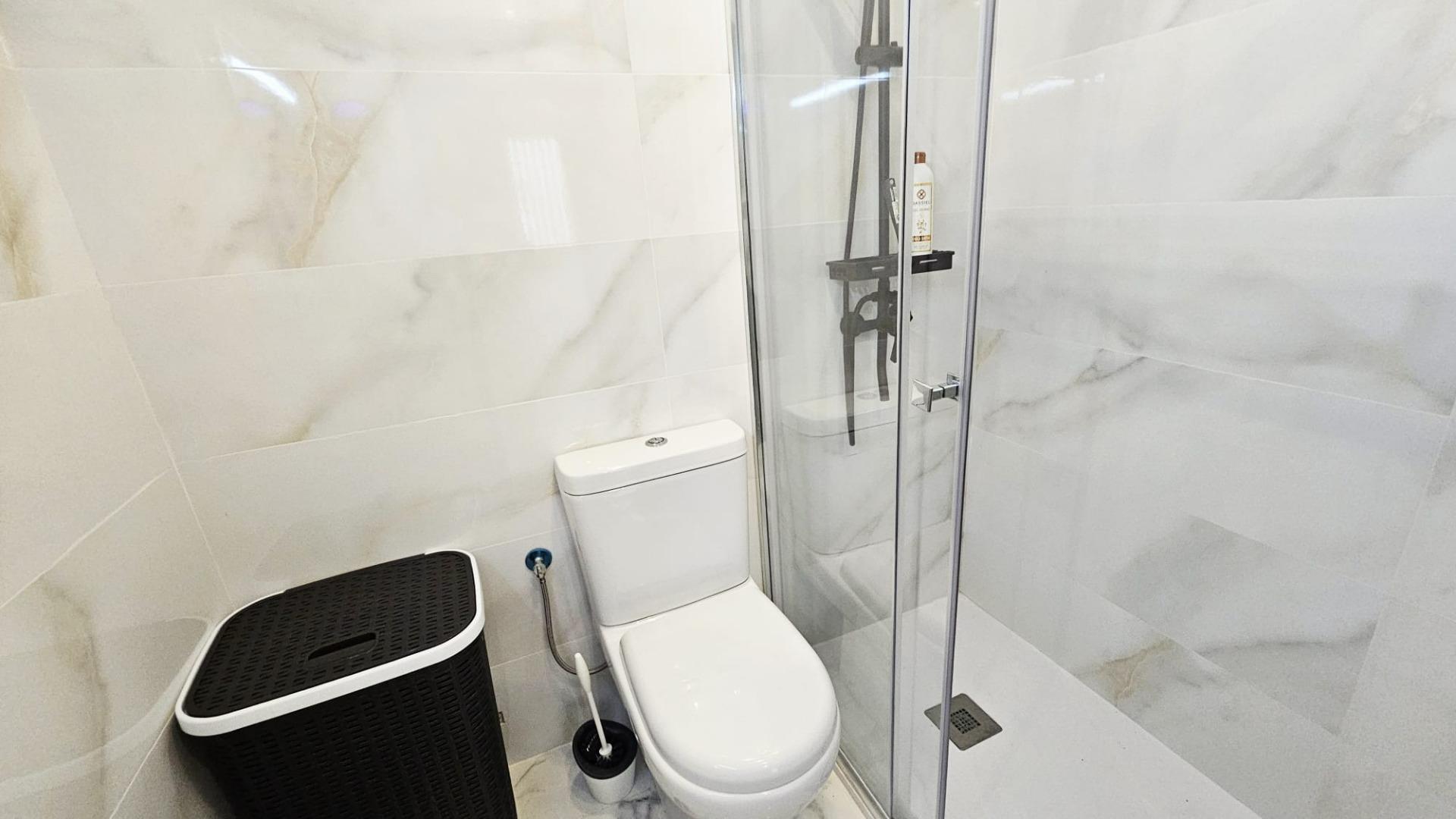 3 Bed, 1 Bath, ApartmentFor Sale, Torrevieja, Alicante