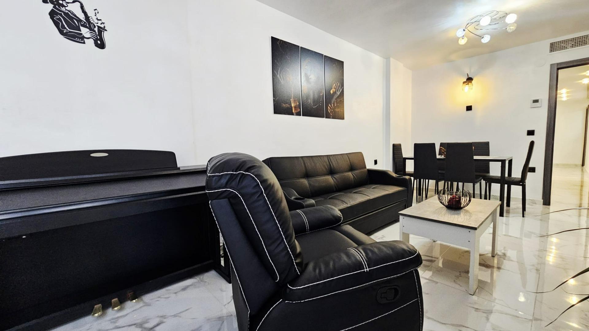 3 Bed, 1 Bath, ApartmentFor Sale, Torrevieja, Alicante