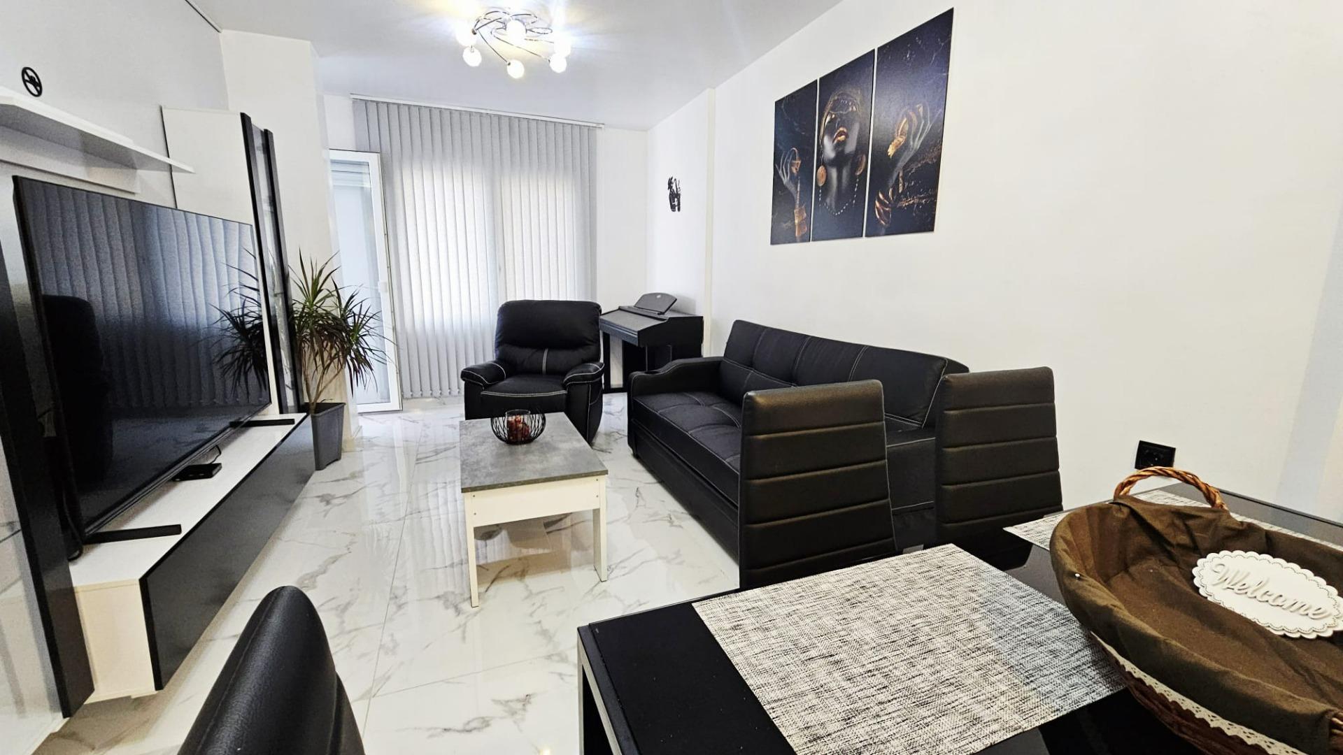 3 Bed, 1 Bath, ApartmentFor Sale, Torrevieja, Alicante