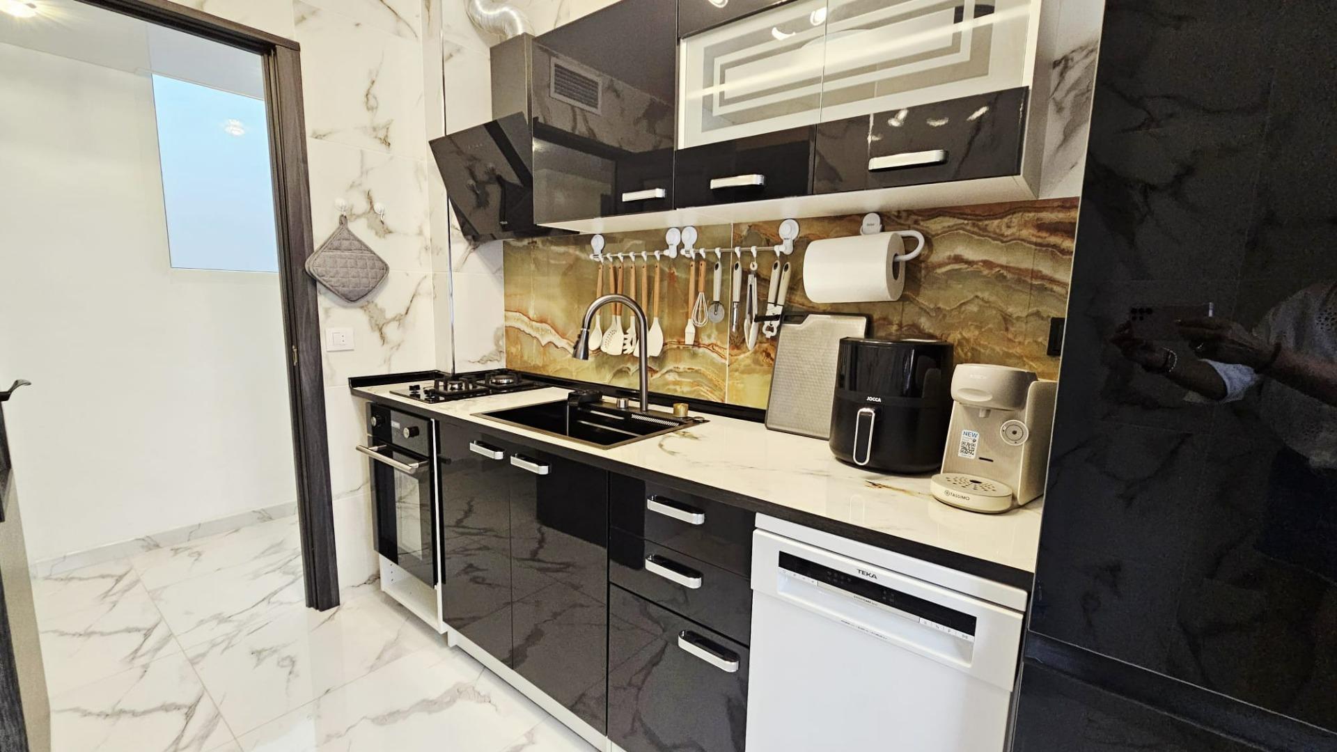 3 Bed, 1 Bath, ApartmentFor Sale, Torrevieja, Alicante