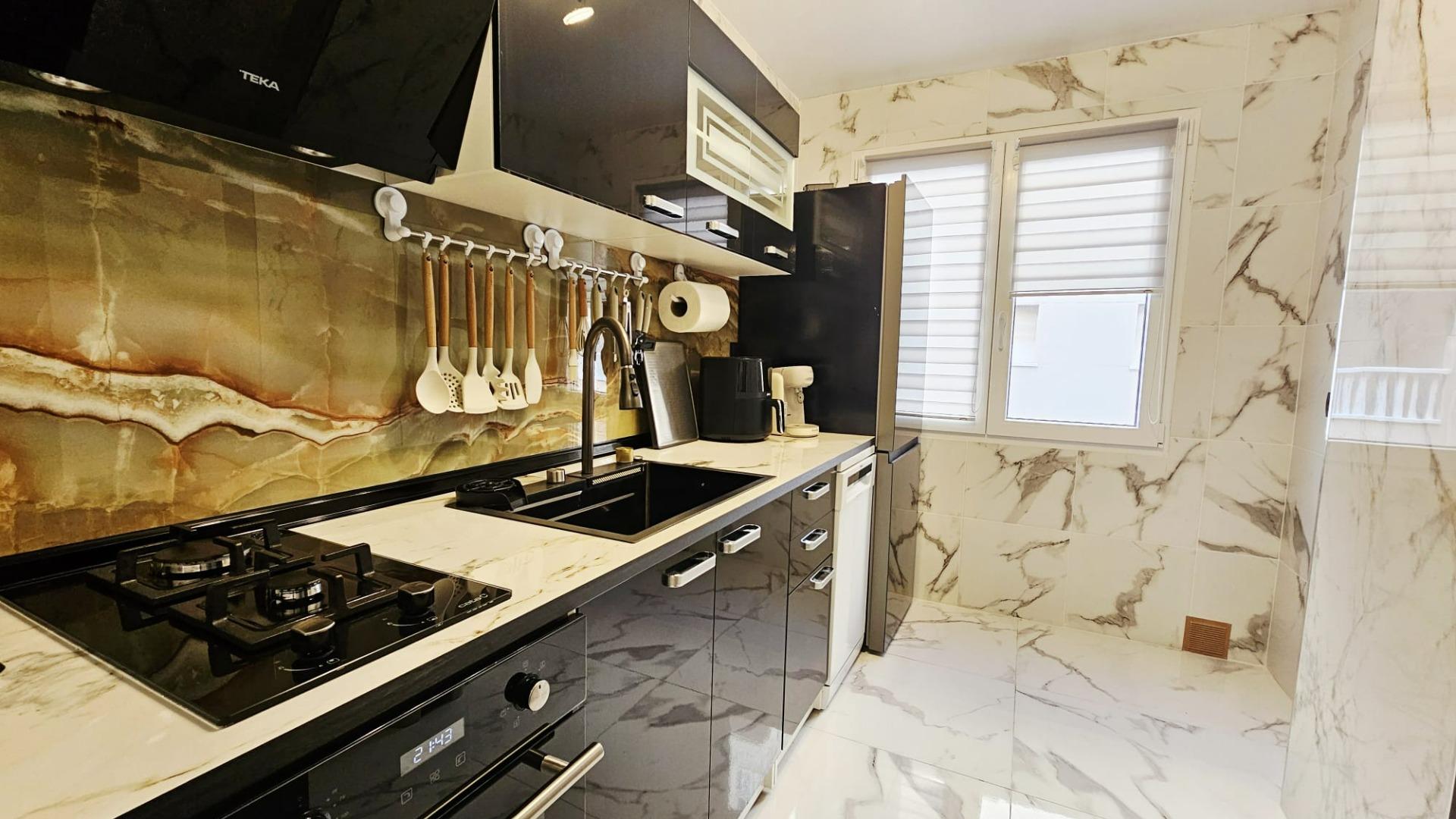 3 Bed, 1 Bath, ApartmentFor Sale, Torrevieja, Alicante