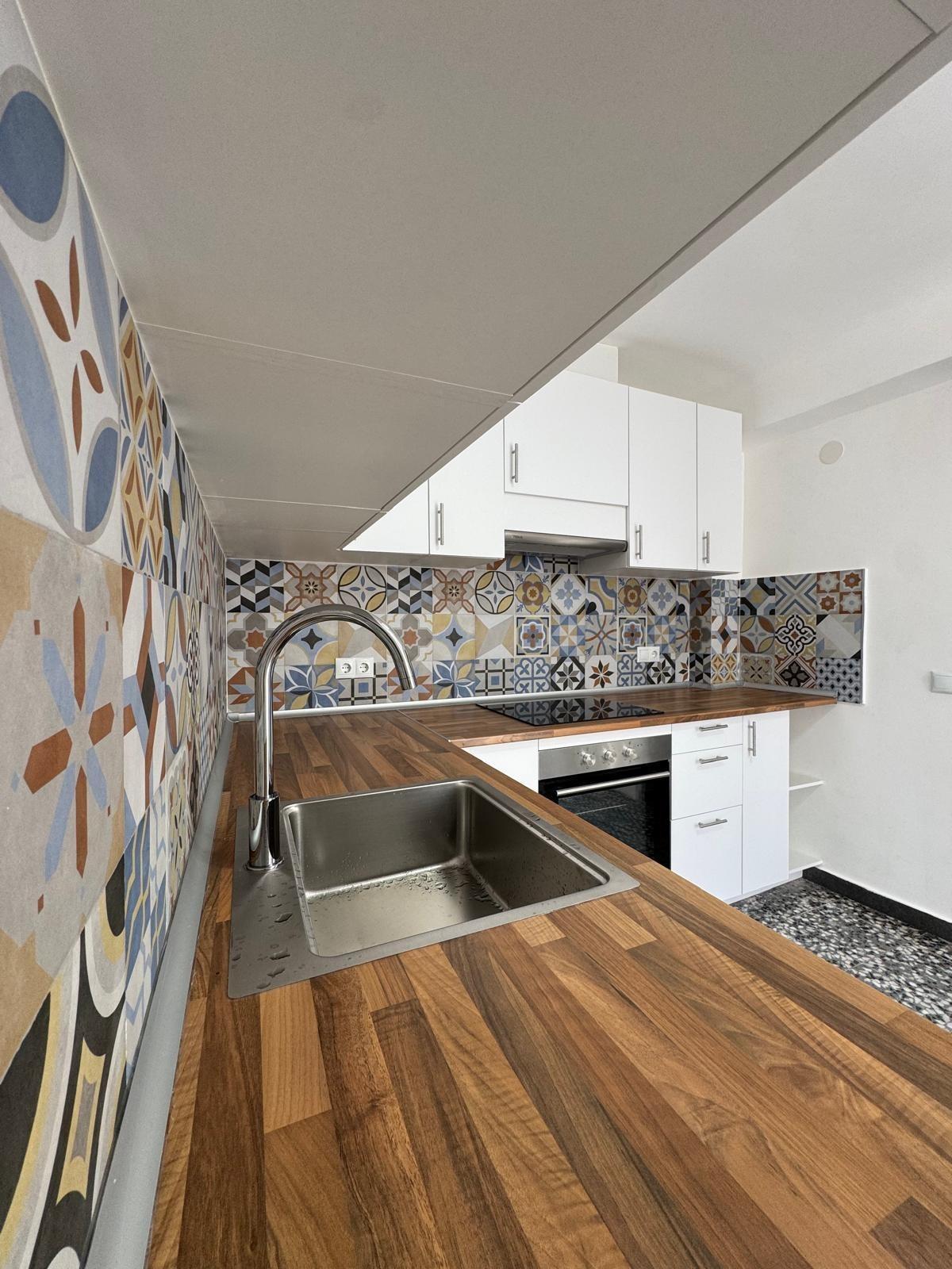 5 Bed, 3 Bath, ApartmentFor Sale, Torrevieja, Alicante