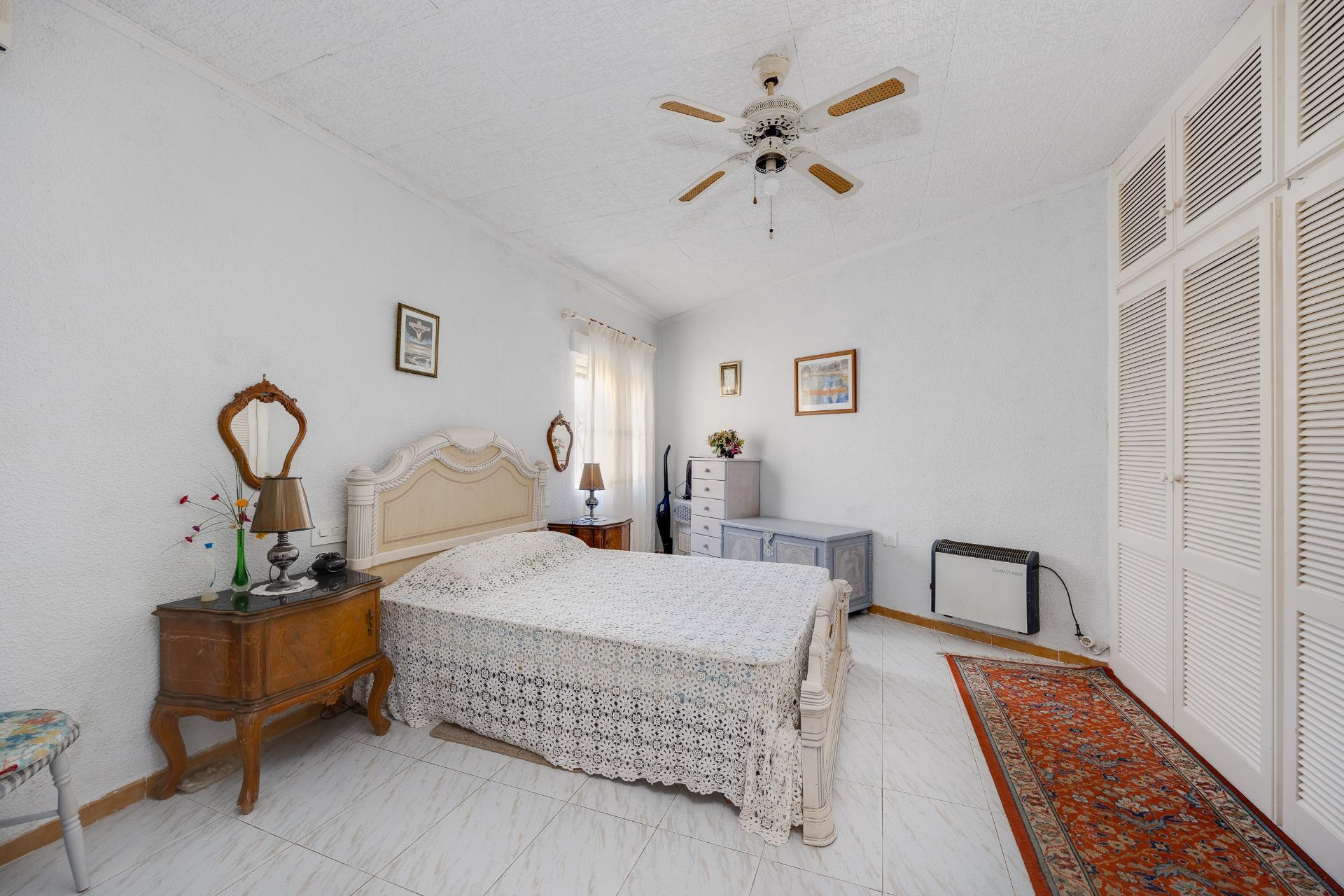 4 Bed, 3 Bath, HouseFor Sale, Torrevieja, Alicante