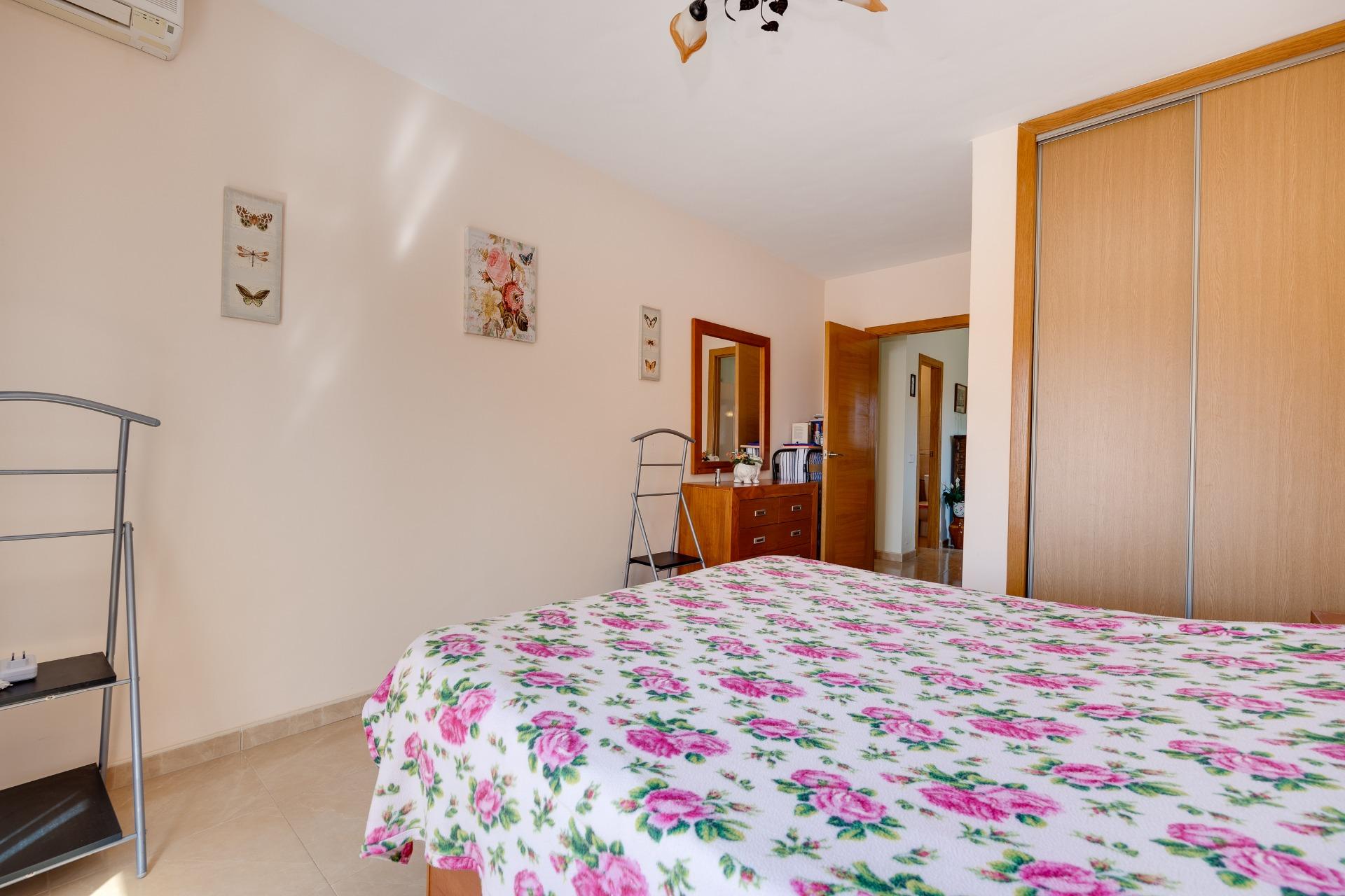4 Bed, 3 Bath, HouseFor Sale, Torrevieja, Alicante