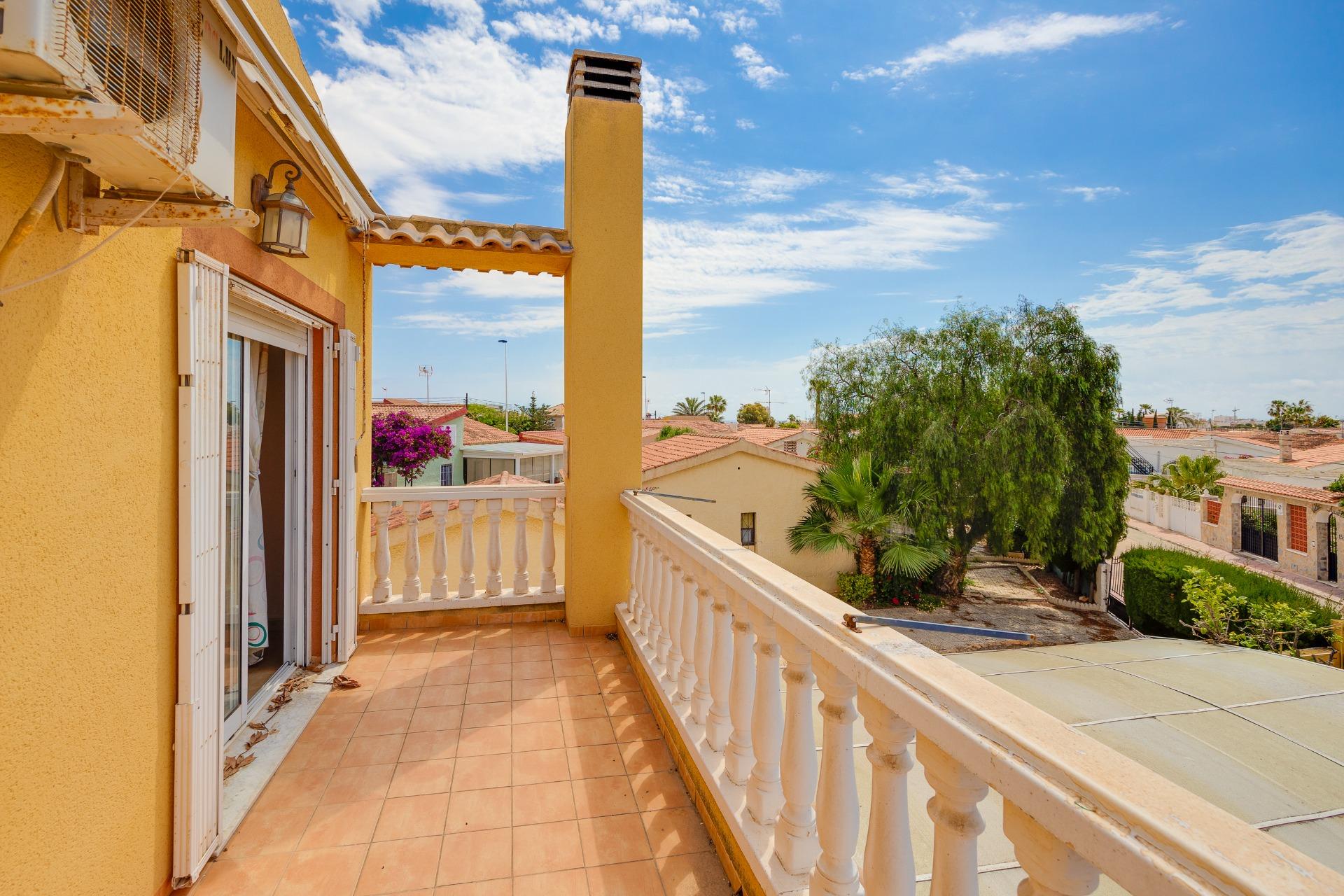 4 Bed, 3 Bath, HouseFor Sale, Torrevieja, Alicante