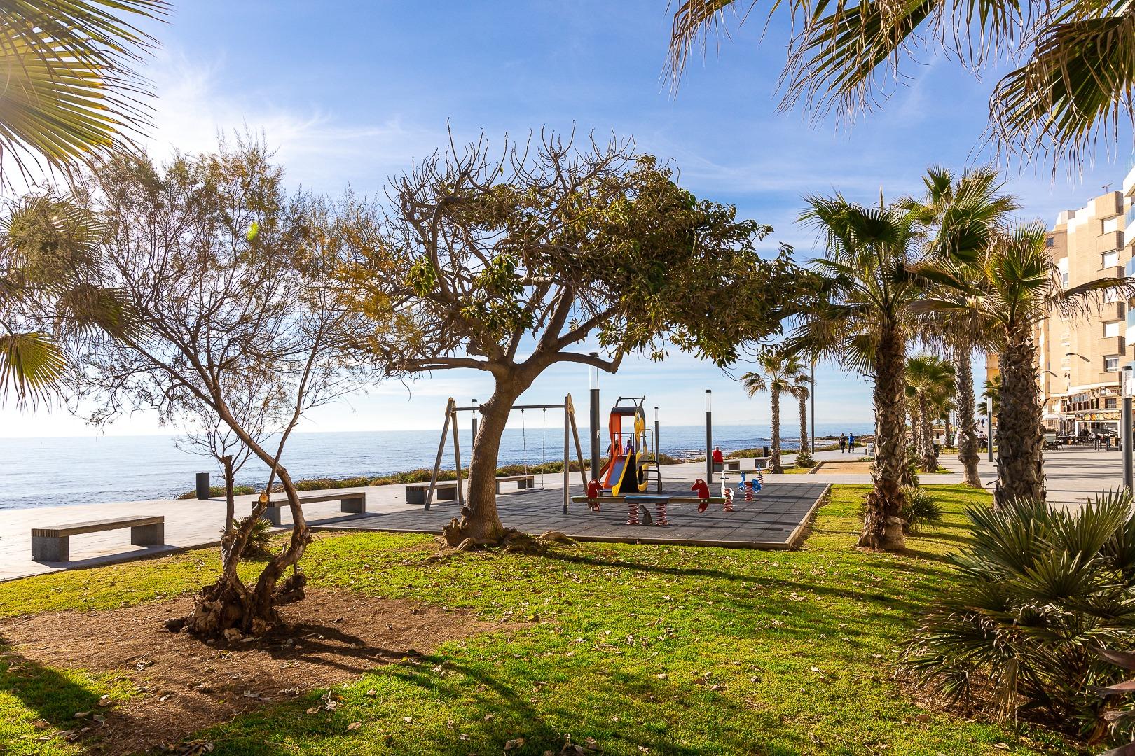 4 Bed, 3 Bath, HouseFor Sale, Torrevieja, Alicante