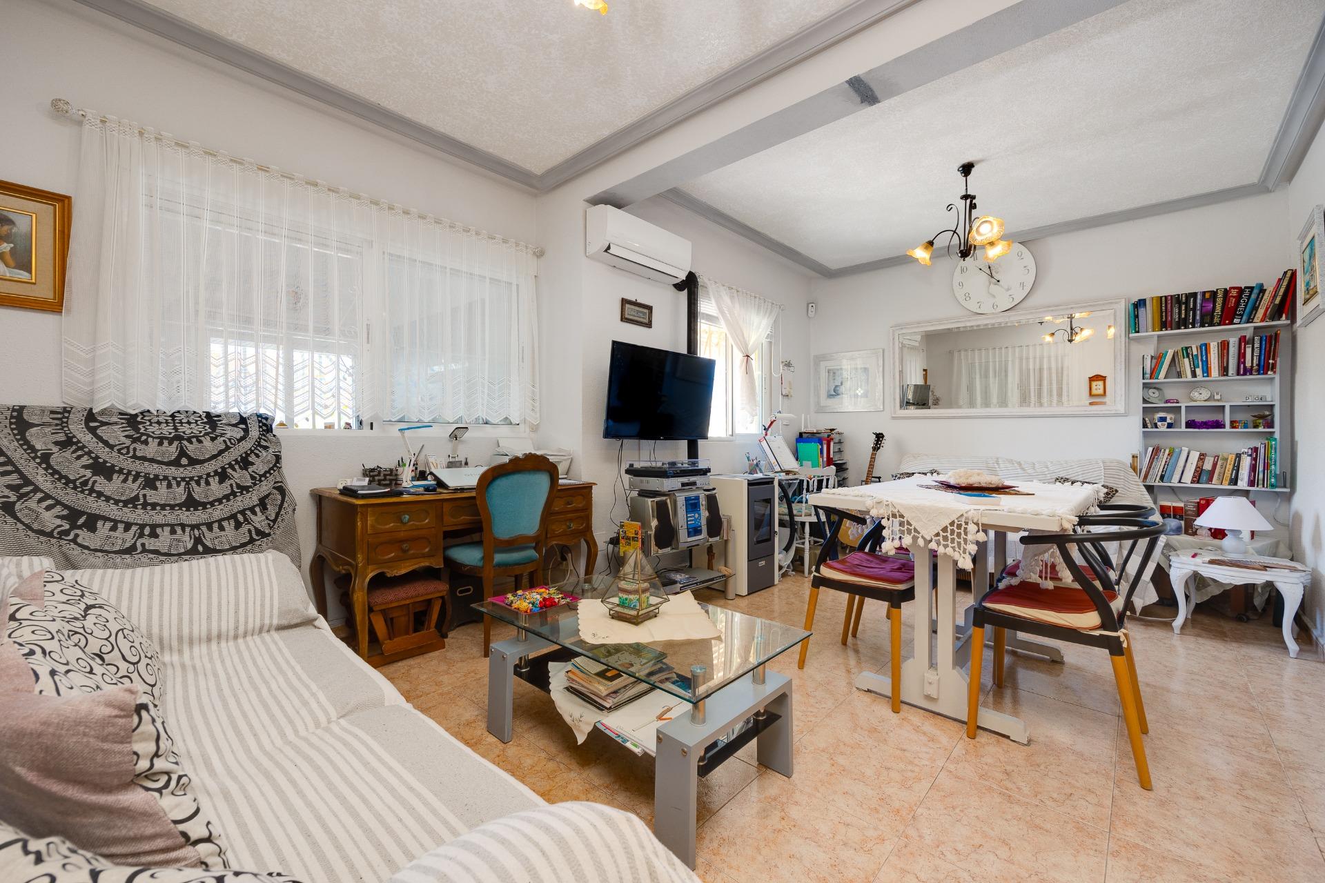 4 Bed, 3 Bath, HouseFor Sale, Torrevieja, Alicante