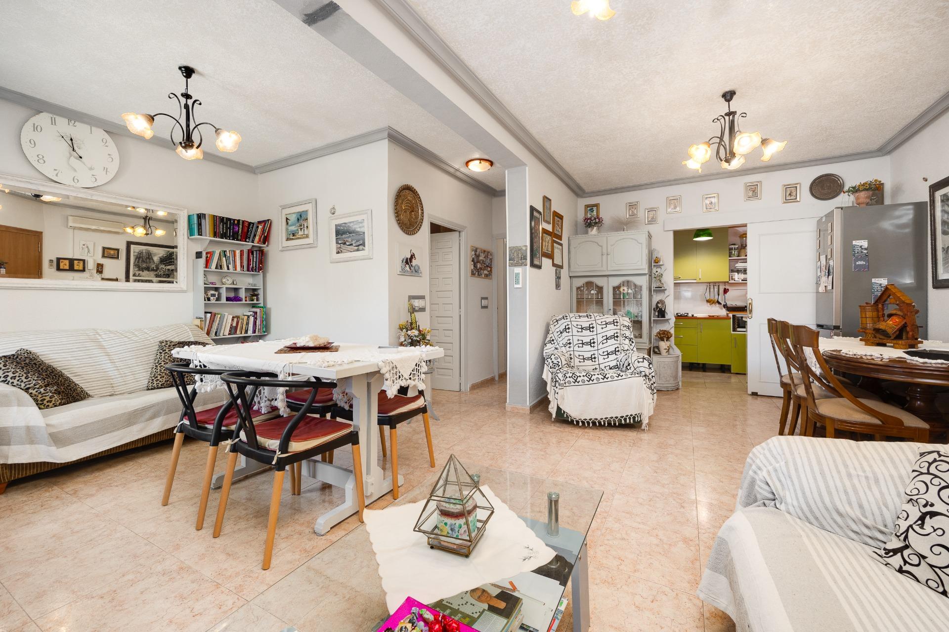 4 Bed, 3 Bath, HouseFor Sale, Torrevieja, Alicante