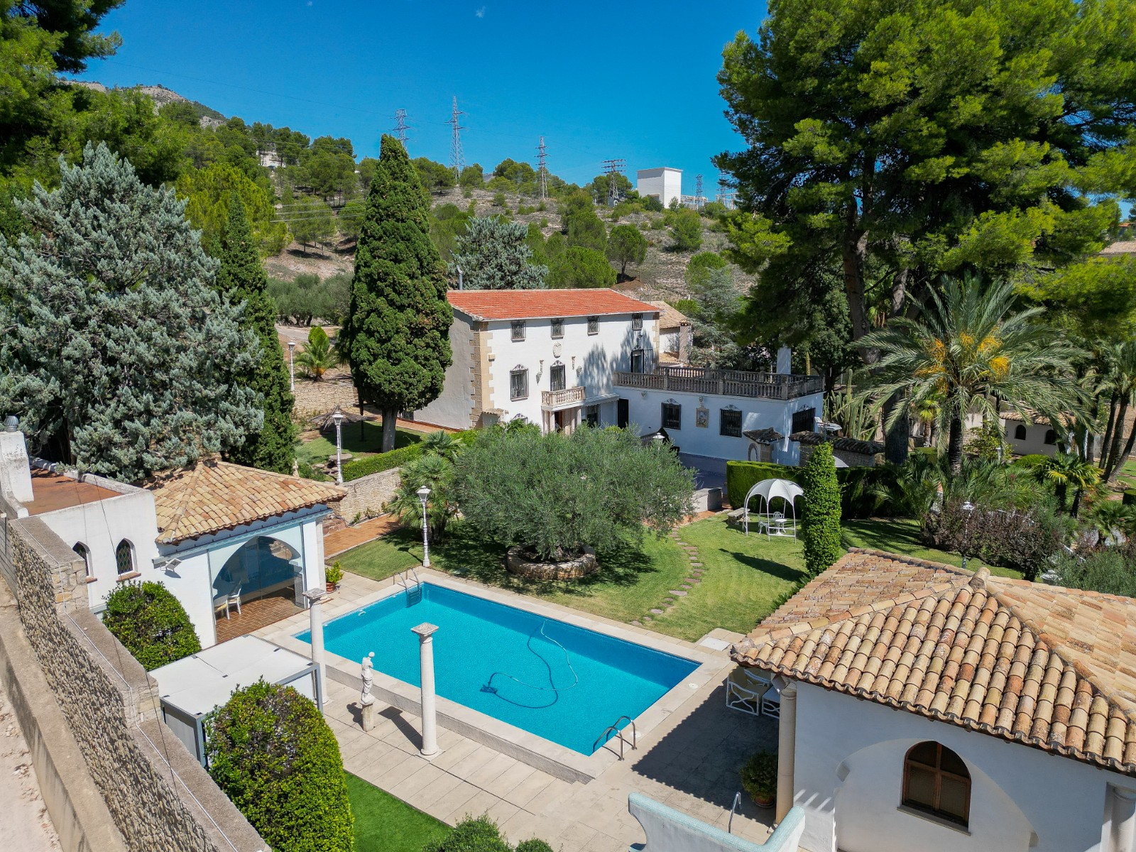 7 Bed, 4 Bath, HouseFor Sale, Alcoy, Alicante