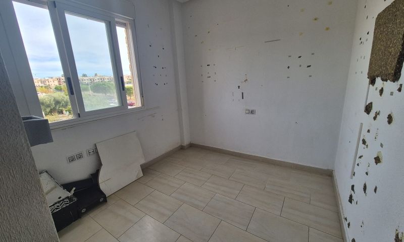2 Bed, 1 Bath, ApartmentFor Sale, Torrevieja, Alicante