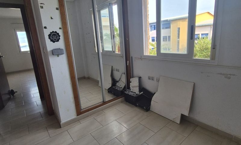 2 Bed, 1 Bath, ApartmentFor Sale, Torrevieja, Alicante