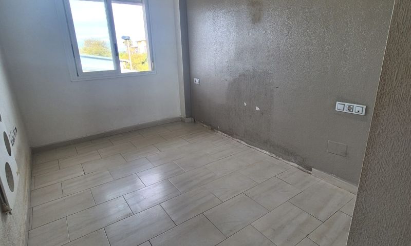 2 Bed, 1 Bath, ApartmentFor Sale, Torrevieja, Alicante