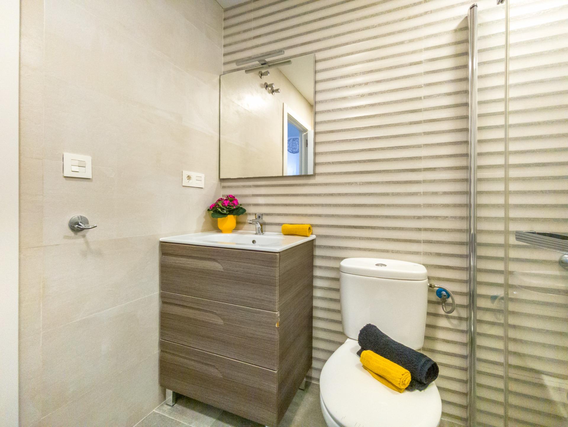 3 Bed, 2 Bath, ApartmentFor Sale, Torrevieja, Alicante