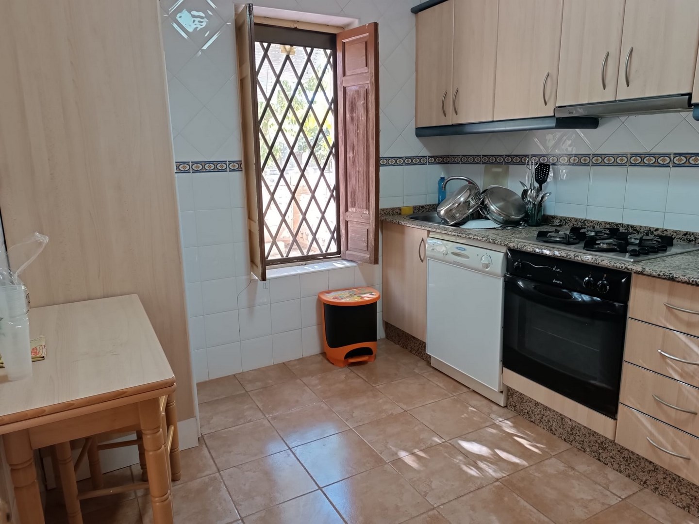 5 Bed, 2 Bath, HouseFor Sale, Yecla, Murcia