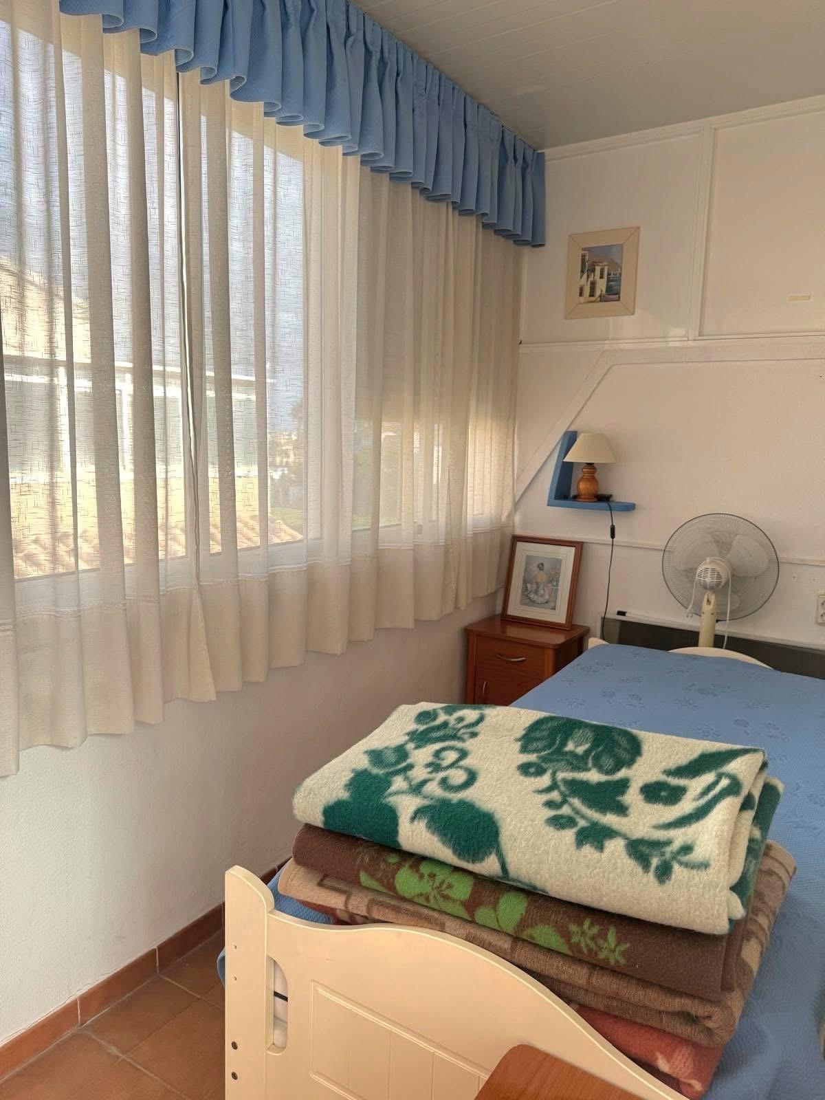 3 Bed, 1 Bath, ApartmentFor Sale, Torrevieja, Alicante