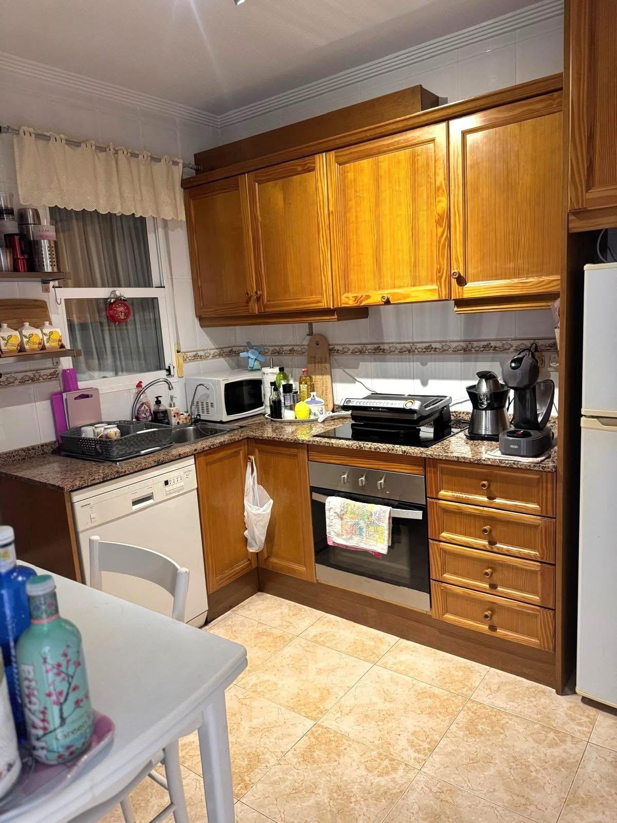 3 Bed, 1 Bath, ApartmentFor Sale, Torrevieja, Alicante